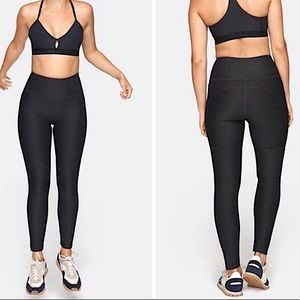 OUTDOOR VOICES - 7/8 Warm Up Legging - Black - Size Medium